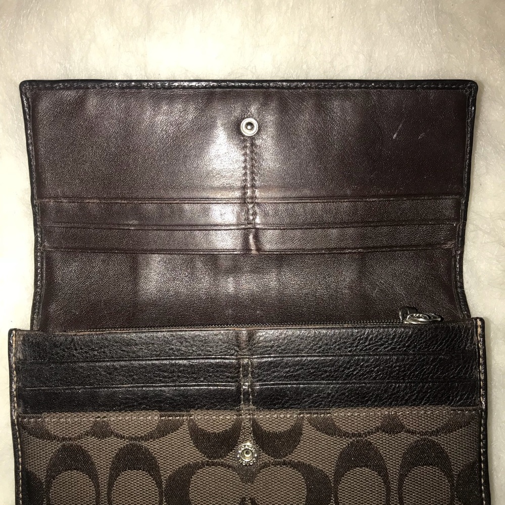 Authentic Coach Wallet - Picture 4 of 6